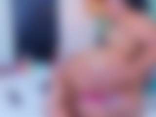 Danna Brown MILF webcam performer live streaming