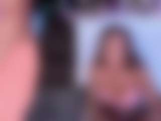 Live cam show with ShannNikkii420 - Brown Hair MILF on UwU Esports