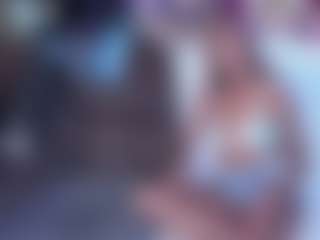 Live cam show with ShannNikkii420 - Blowjob on CamClone