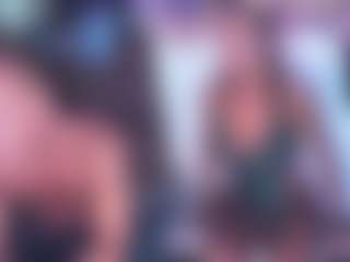 ShannNikkii420 MILF webcam performer live streaming