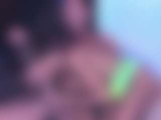 ShannNikkii420's Live Sex Cam Show
