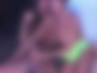 ShannNikkii420's Live Sex Cam Show