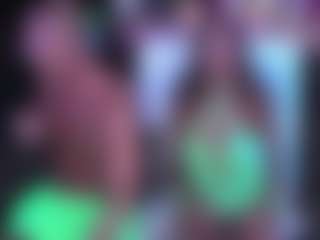 ShannNikkii420's Live Sex Cam Show