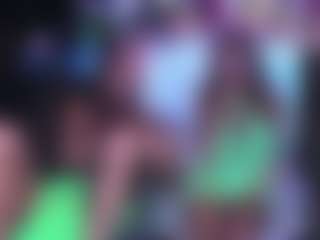 Live cam show with ShannNikkii420 - Brown Hair Petite on Camsoda