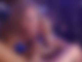 Live cam show with ShannNikkii420 - Natural on AdultVida.com