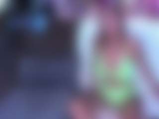 Live cam show with ShannNikkii420 - Handjob on Cam Slut
