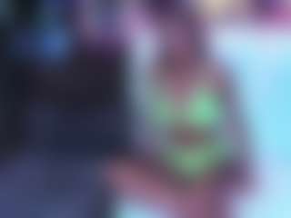 ShannNikkii420's Live Sex Cam Show