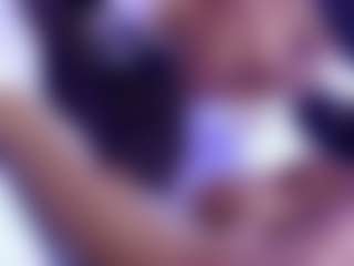 ShannNikkii420's Live Sex Cam Show