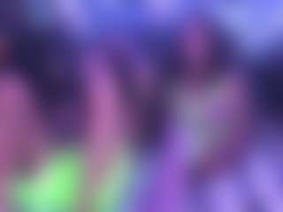 ShannNikkii420's Live Sex Cam Show