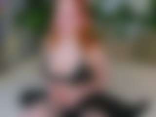 Live cam show with Elfa Mirielle - Red Hair on Cam Slut