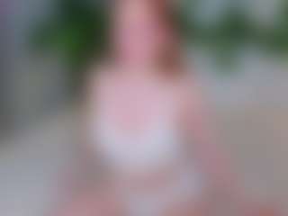 Live cam show with Elfa Mirielle - Cuckold on Mixed Magazine Live