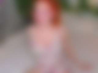 Live cam show with Elfa Mirielle - Spank Red Hair on ObeyMaria