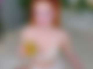 Live cam show with Elfa Mirielle - Red Hair on Camsoda