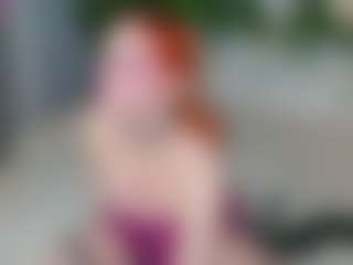 Live cam show with Elfa Mirielle - Red Hair on Camsoda