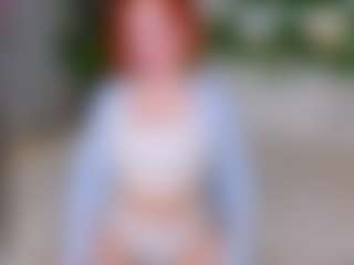 Live cam show with Elfa Mirielle - Red Hair on Milfs Live