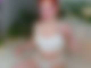 Live cam show with Elfa Mirielle - Bush on Dare Cams