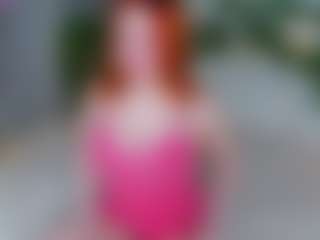 Live cam show with Elfa Mirielle - Red Hair on StripNow