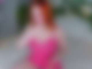 Live cam show with Elfa Mirielle - Dominant on CamClone