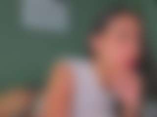 SARA SAENZ's Live Sex Cam Show