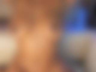 Live cam show with Siaadamss - Living Room on Camsoda