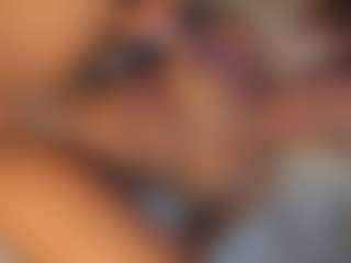 Live cam show with Siaadamss - Ebony Middle Aged on fuck-show.com