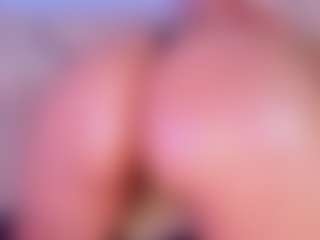 mia-bloom's Live Sex Cam Show