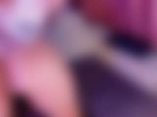Live cam show with mia-bloom - Brown Eyes Red Hair on Camsoda Late Night