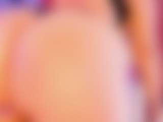 mia-bloom MILF webcam performer live streaming