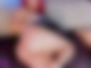 Live cam show with mia-bloom - Moaning on eurowanks.com