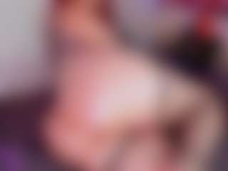 Live cam show with mia-bloom - Lush MILF on xheatlive.com