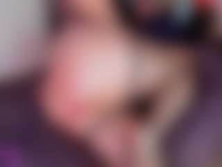 Live cam show with mia-bloom - Shaved Pussy Lovense on Camsoda