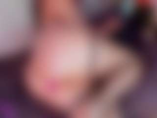 Live cam show with mia-bloom - Public Big Tits on Camsoda
