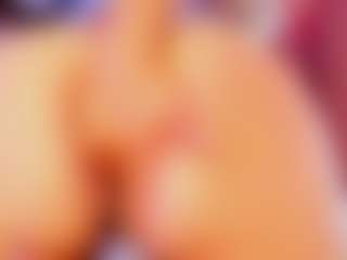 mia-bloom's Live Sex Cam Show