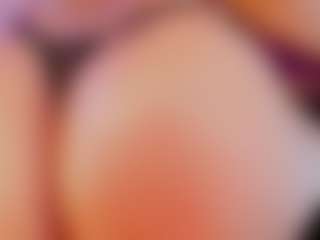 Live cam show with mia-bloom - Tease MILF on Camsoda