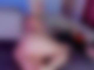 Live cam show with mia-bloom - Shaved Pussy Latina on SxyPornLive | colombia