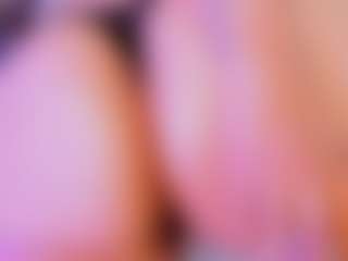 Live cam show with mia-bloom - Lovense MILF on Big Tits