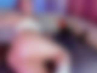 mia-bloom's Live Sex Cam Show
