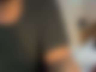 Live cam show with makeemcumallover - Silver Fox on Camsoda