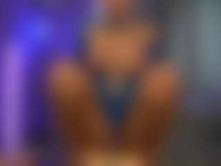 Live cam show with mandypeas - Muscle on SpunkLive