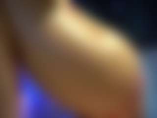 Live cam show with mandypeas - Athletic Strip on SxyPornLive