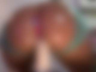 Live cam show with mandypeas - Twerk on CamwithHer