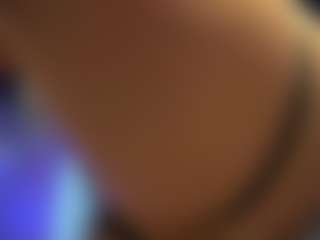 Live cam show with mandypeas - Athletic Young Adult on Uber Horny