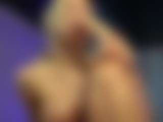 mandypeas's Live Sex Cam Show