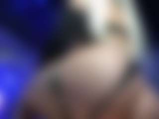 Live cam show with mandypeas - Muscle on Camsoda