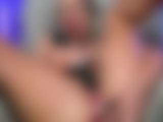Live cam show with mandypeas - Deepthroat on galaxygirlnitro.com