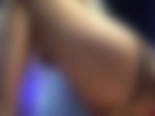 Live cam show with mandypeas - Gamer Athletic on Camming Site