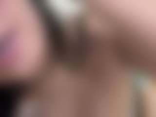 saraajhones's Live Sex Cam Show