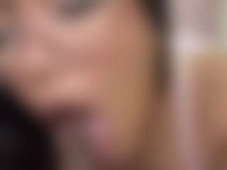 saraajhones's Live Sex Cam Show