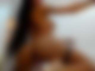 Live cam show with BritneyCharm - Fingering on Camsoda | romania