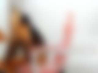 Live cam show with BritneyCharm - Squirt on crypto-cams